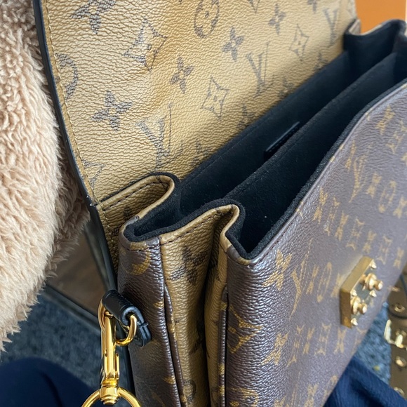 ***SOLD*** Louis Vuitton Pochette Metis Reverse. Not for sale - Picture 7 of 12